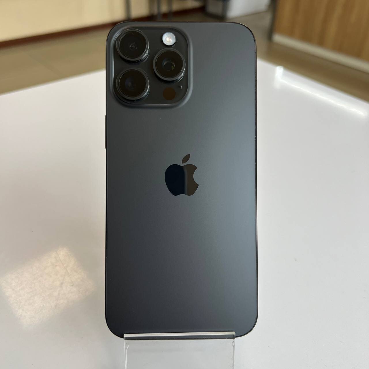 Apple iPhone 15 Pro Max 256 Gb Black Titanium (e-Sim) (вживаний)