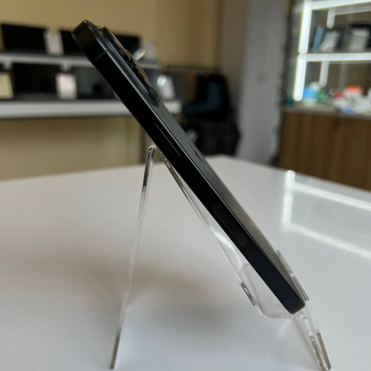 Apple iPhone 15 Pro Max 256 Gb Black Titanium (e-Sim) (вживаний)