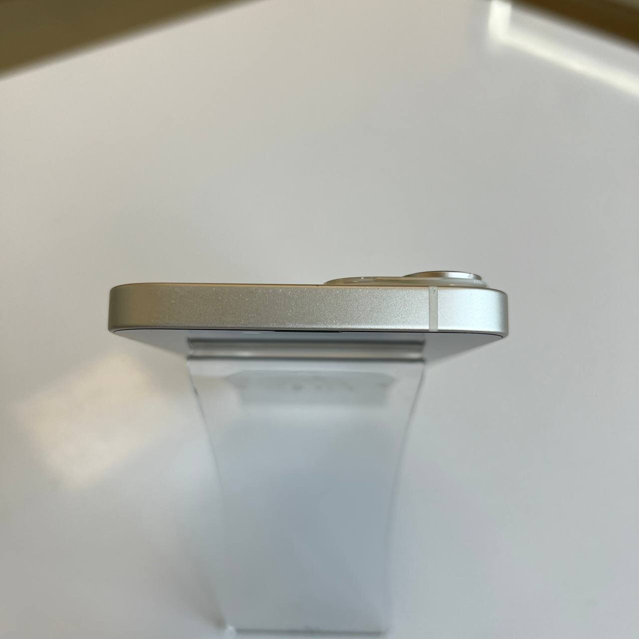 Apple iPhone 14 128 Gb Starlight (e-Sim) (вживаний)