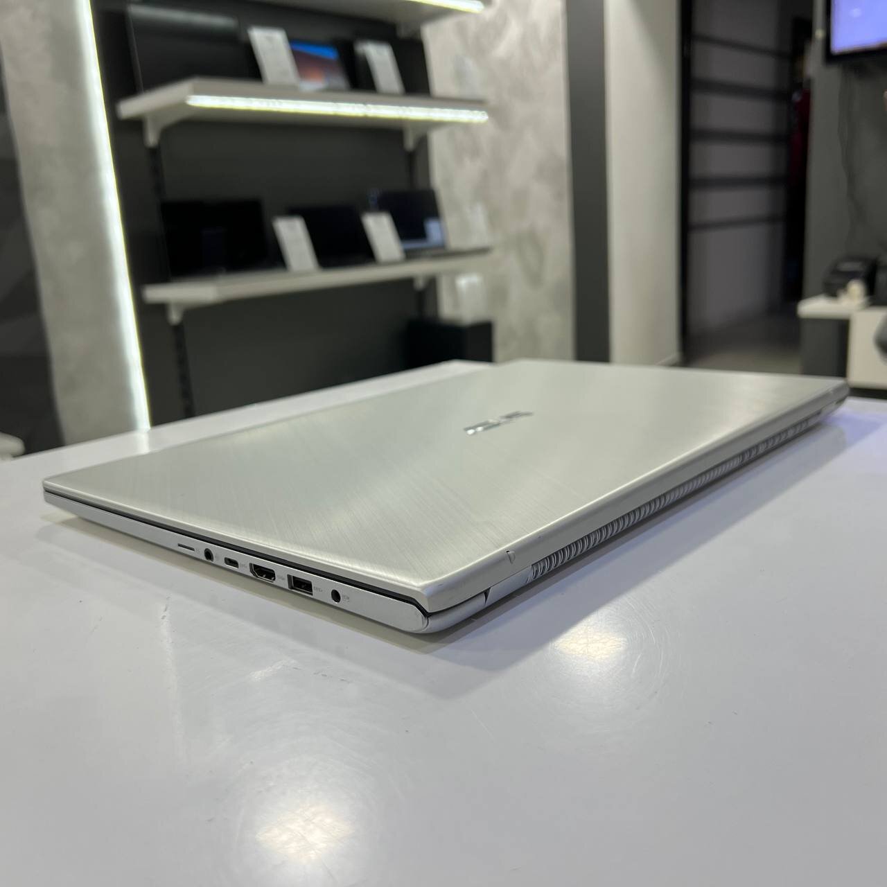Asus VivoBook 17 K712E Intel Core i3-1115G4/16Gb/256Gb SSD/Win11 (вживаний)