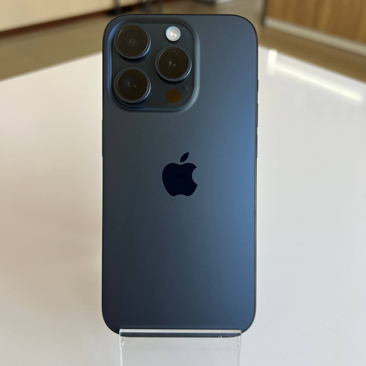 Apple iPhone 15 Pro 128 Gb Blue Titanium (e-Sim) (вживаний)