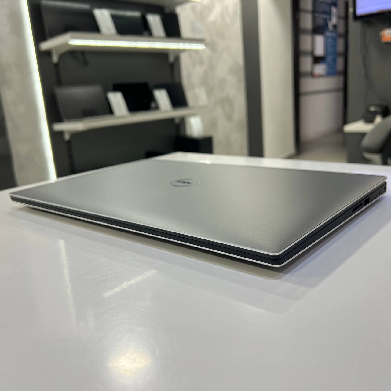 Dell Precision 5540 Intel Core i5-9400H/16Gb/256Gb SSD/Win11 (вживаний)