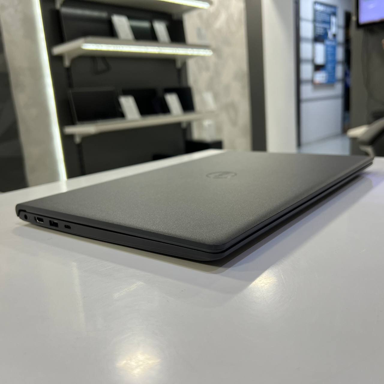 Dell 15 DC15255 Ryzen 3 7320U/8Gb/256Gb SSD/Win11 (вживаний)