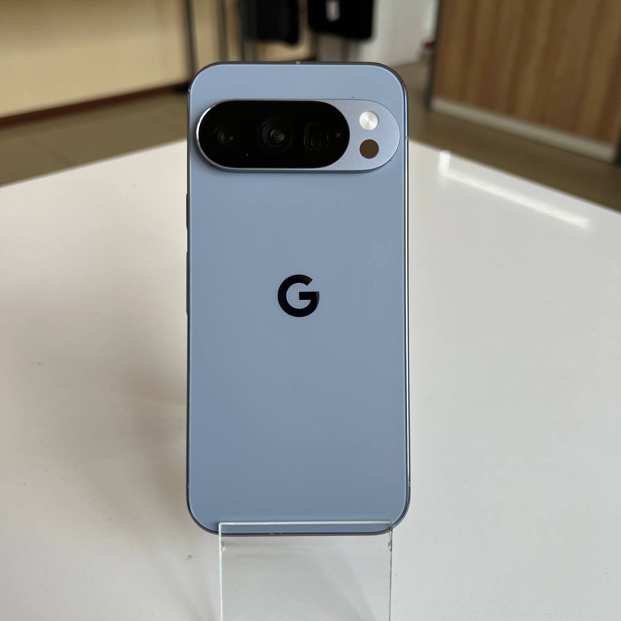 Google Pixel 10 Pro 16/128 Gb Moonstone Neverlock (e-Sim) (вживаний)