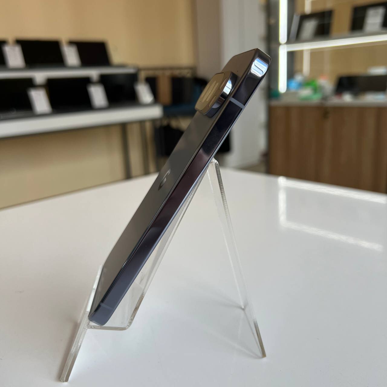 Google Pixel 10 Pro 16/128 Gb Moonstone Neverlock (e-Sim) (вживаний)
