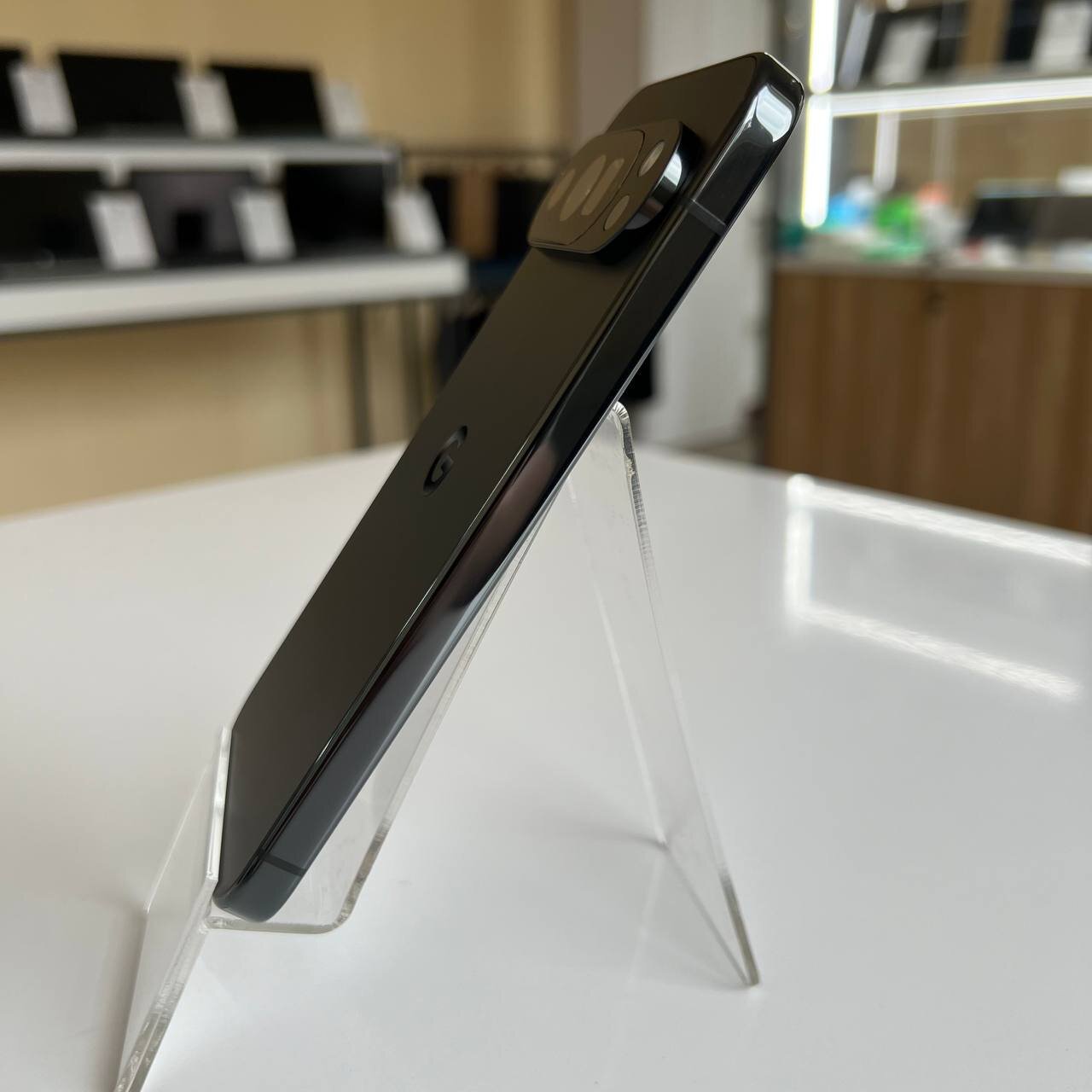 Google Pixel 10 Pro 16/256 Gb Obsidian Neverlock (e-Sim) (вживаний)