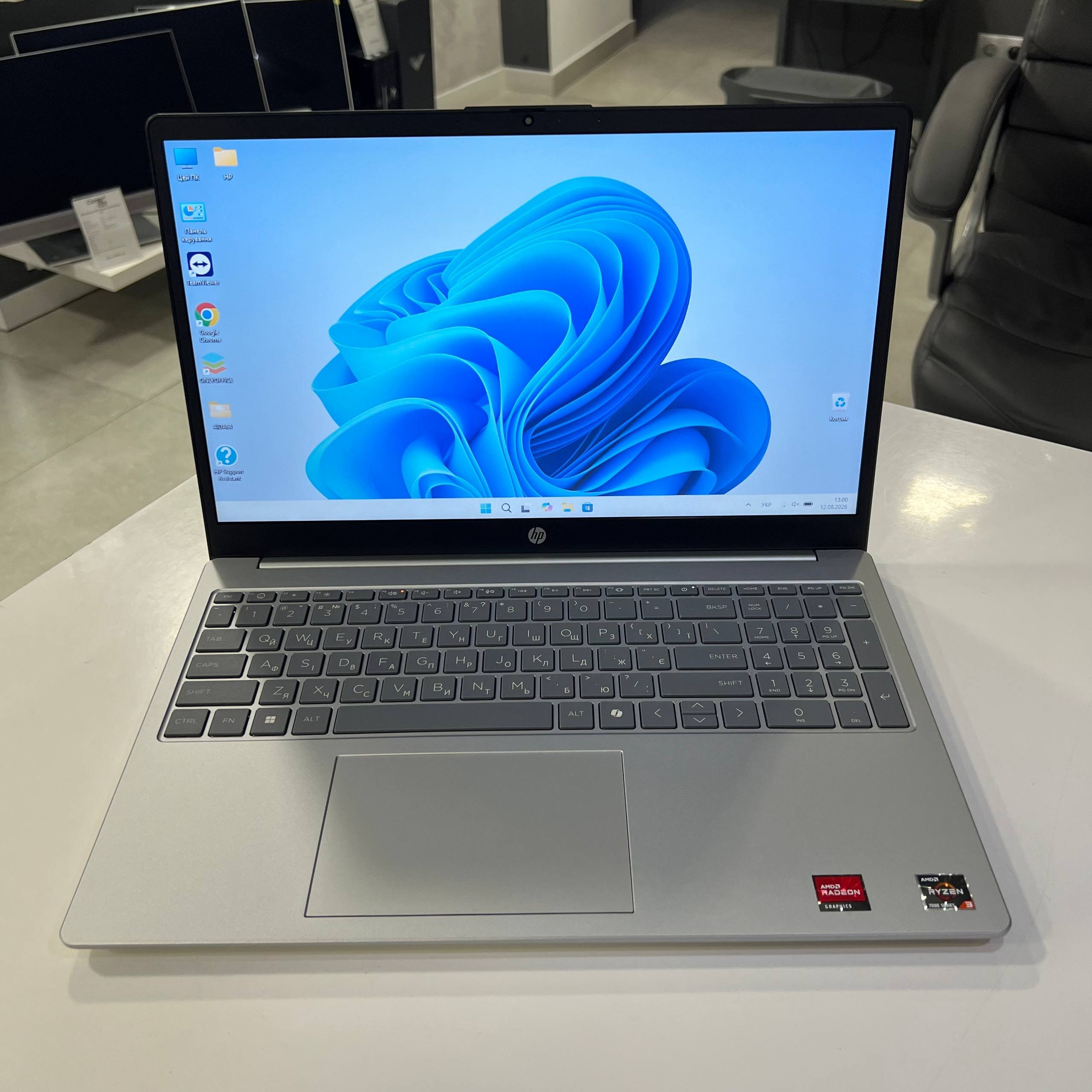 HP 15-FC0399NR Ryzen 3 7320U/8Gb/256Gb SSD/Win11 (вживаний)