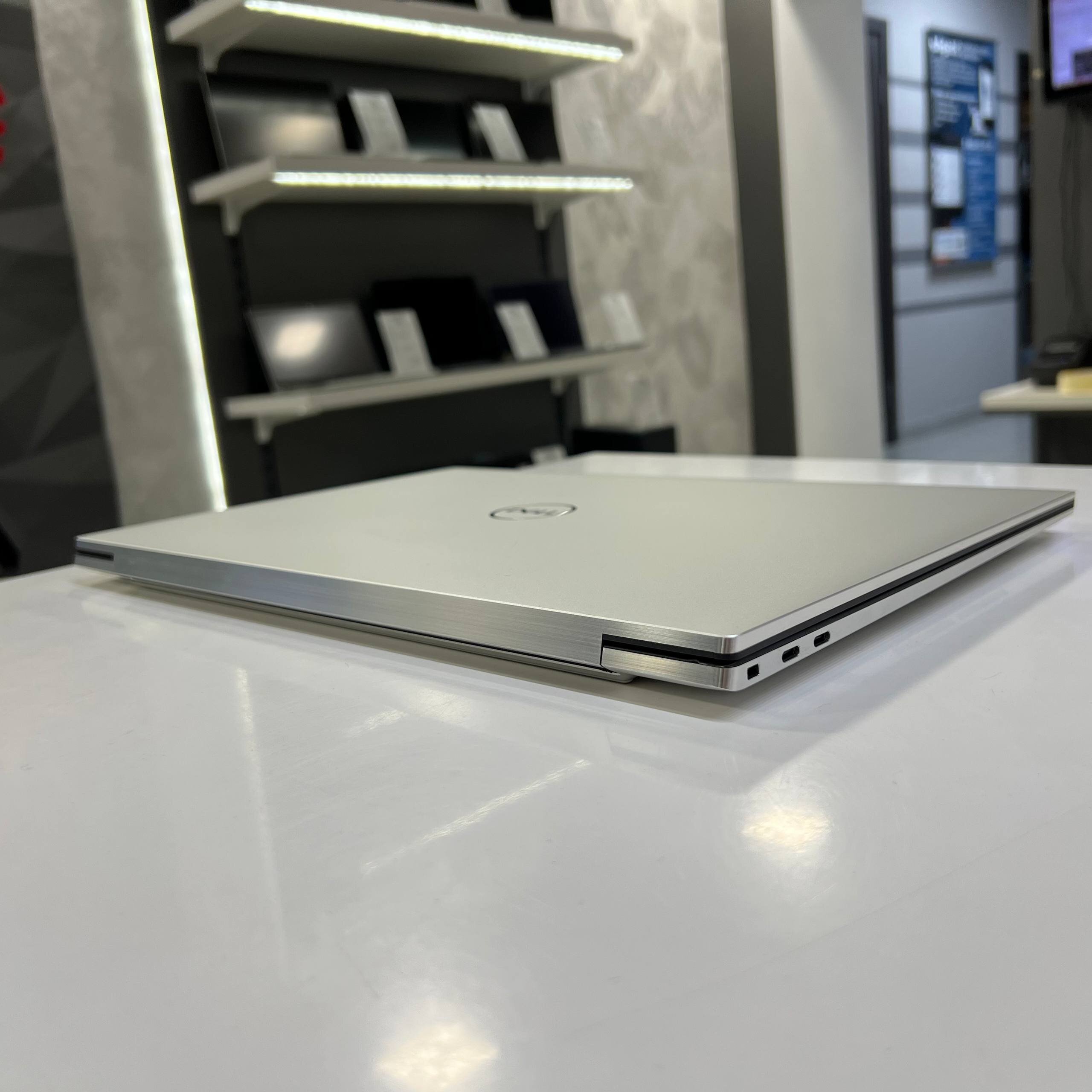 Dell XPS 9710 Intel Core i7-11800H/RTX3050 4Gb/16Gb/512Gb SSD/Win11 (вживаний)