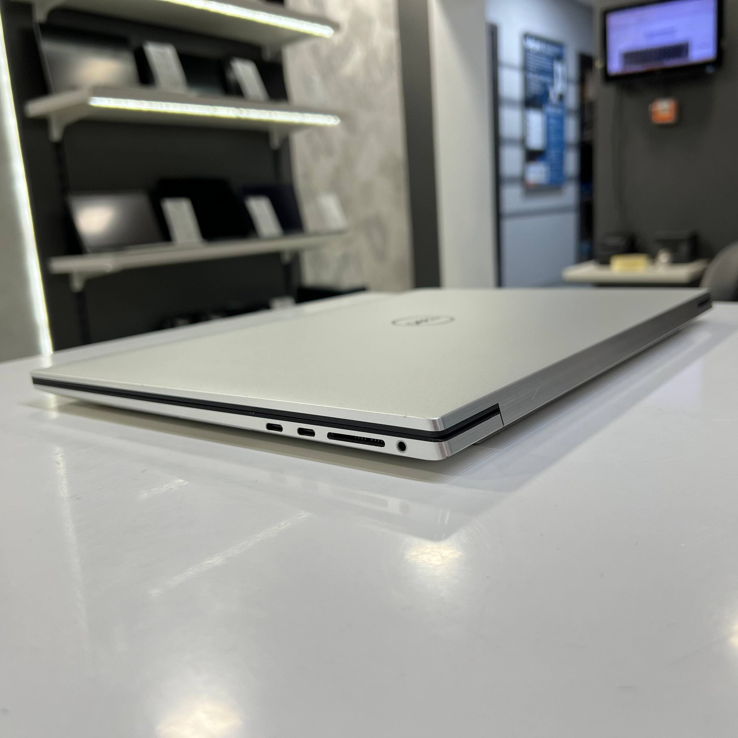 Dell XPS 9710 Intel Core i7-11800H/RTX3050 4Gb/16Gb/512Gb SSD/Win11 (вживаний)