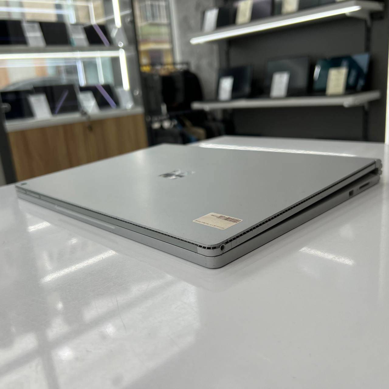 Microsoft Surface Book Intel Core i5-6300U/8Gb/128Gb SSD/Win10 (вживаний)