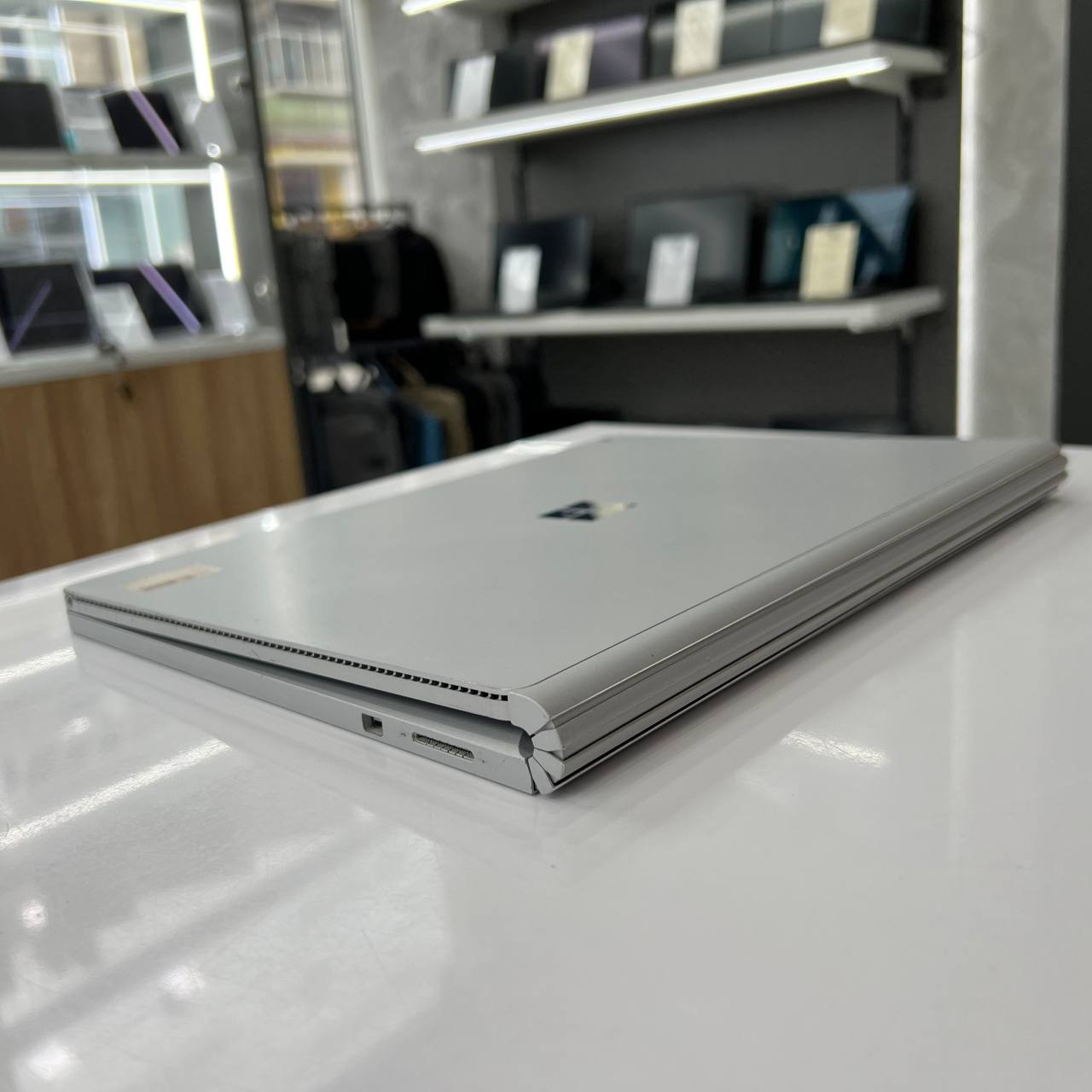 Microsoft Surface Book Intel Core i5-6300U/8Gb/128Gb SSD/Win10 (вживаний)