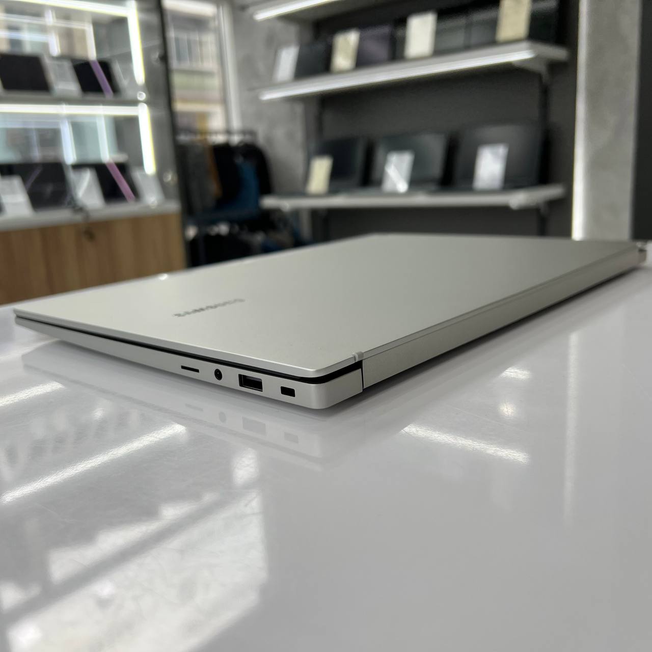 Samsung Galaxy Book 4 Intel Core 7 150U/16Gb/512Gb SSD/Win11 (вживаний)