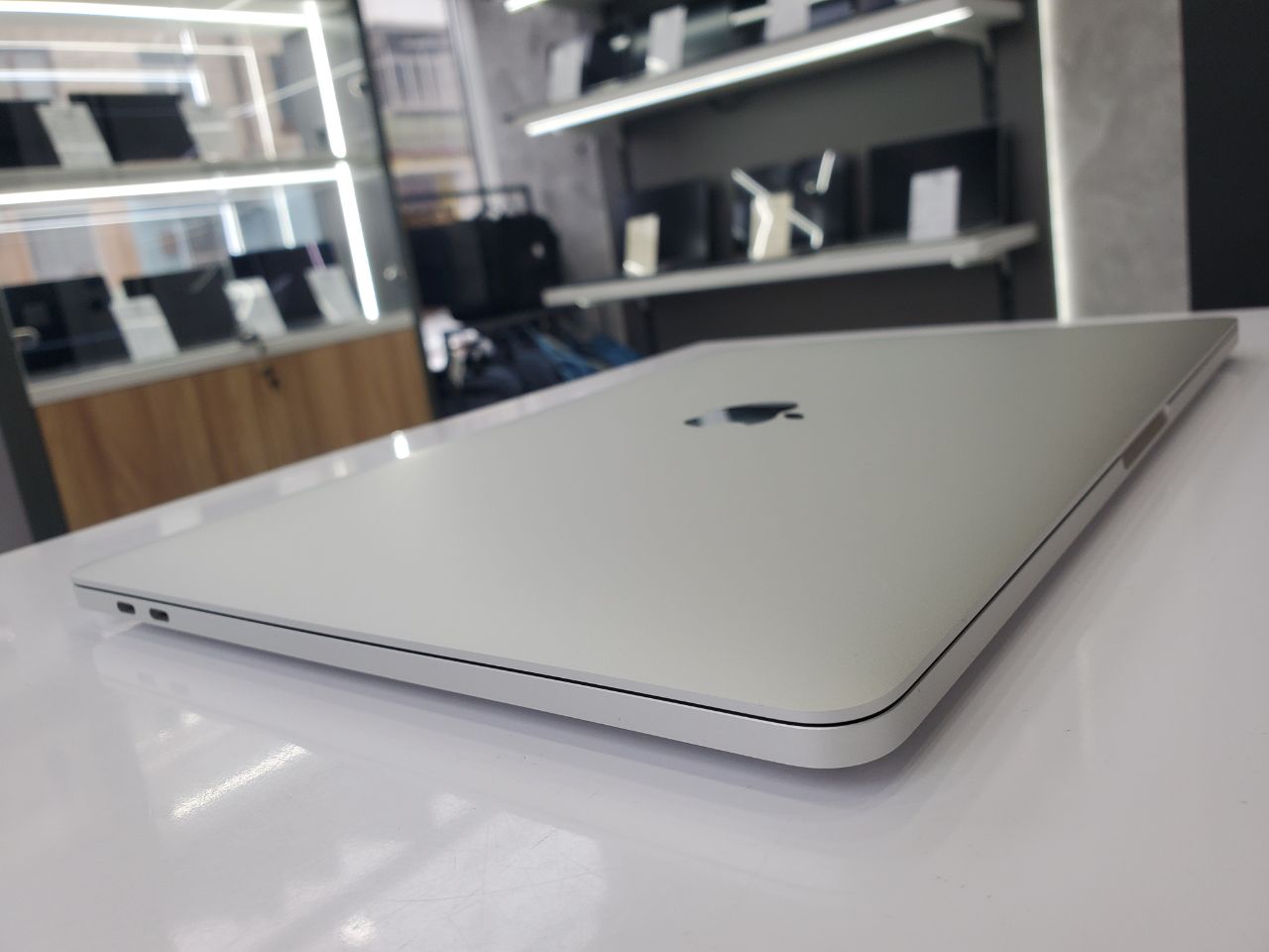 Apple MacBook Pro A2338 (2022) Apple M2/8Gb/256Gb SSD/Sonoma (вживаний)