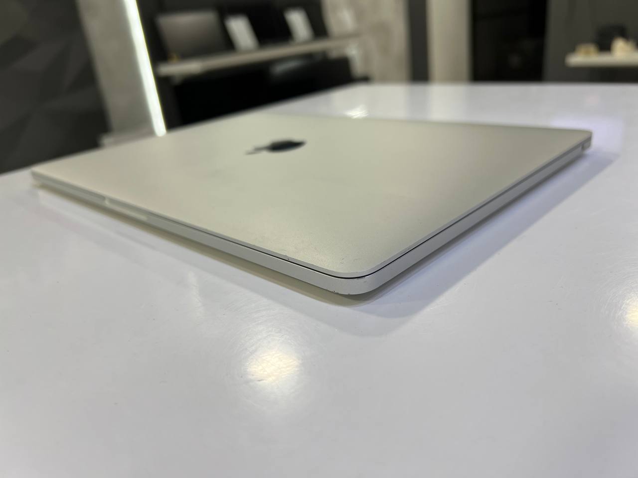 Apple MacBook Pro A1708 (2017) Core i5-7360U/8Gb/256Gb SSD/MacOS Ventura (вживаний)