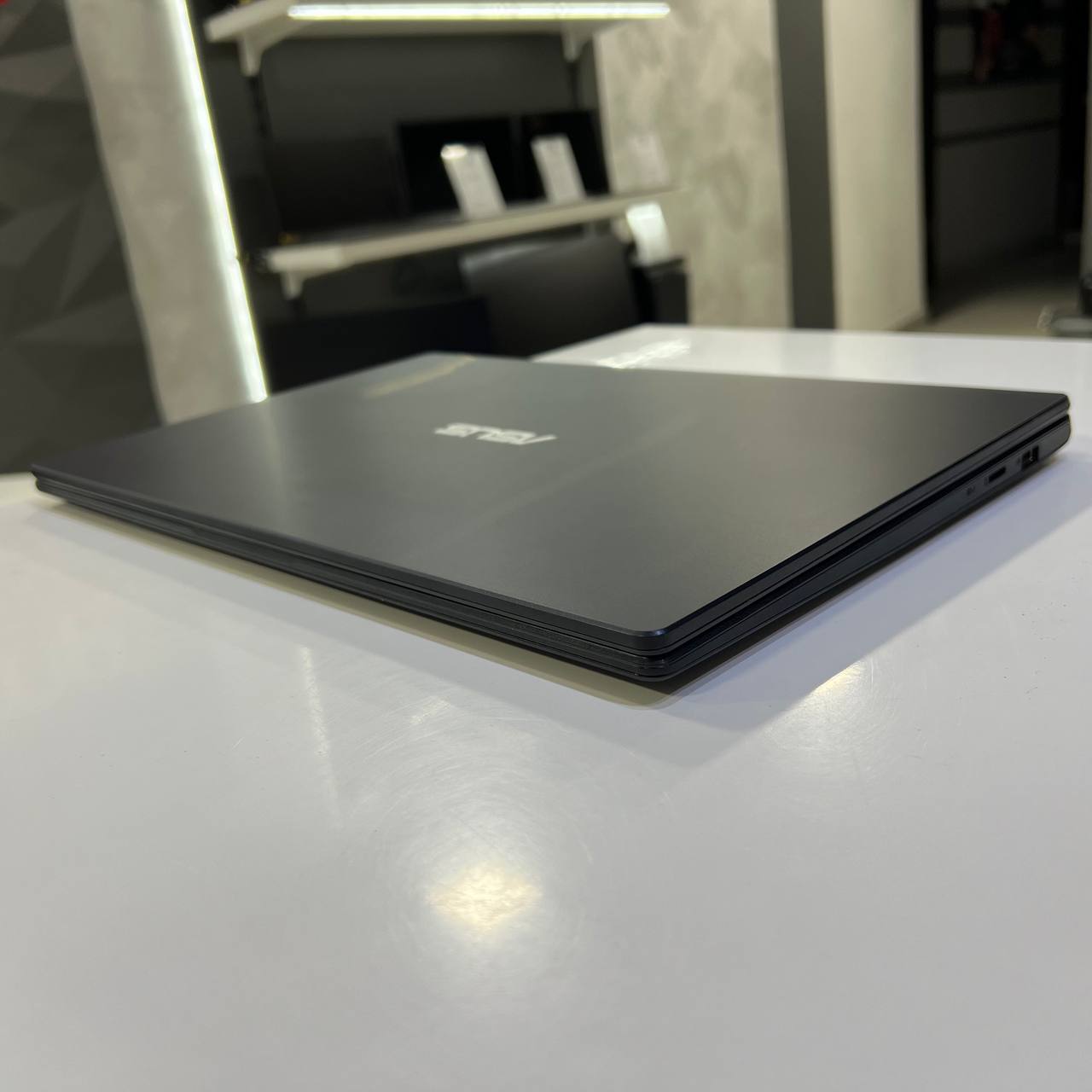 Asus VivoBook Intel Celeron N4020/4Gb/128Gb SSD/Win11 (вживаний)