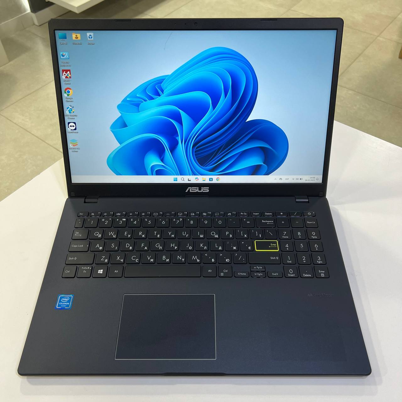 Asus VivoBook Intel Celeron N4020/4Gb/128Gb SSD/Win11 (вживаний)