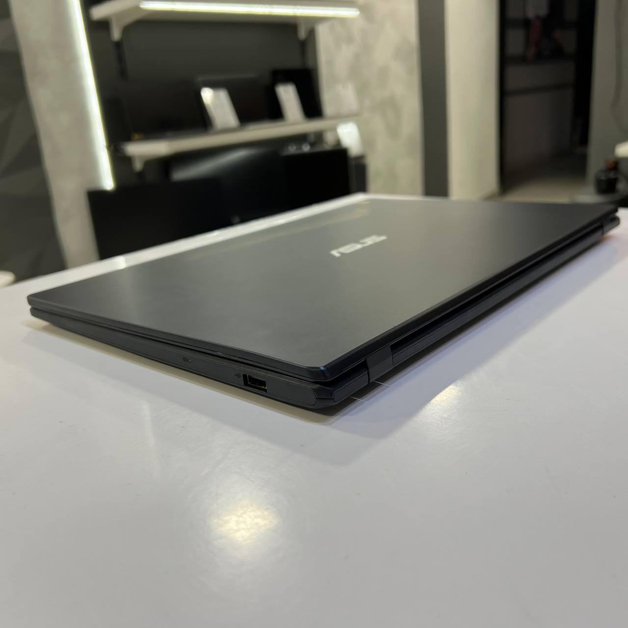 Asus VivoBook Intel Pentium Silver N5030/4Gb/128Gb SSD/Win11 (вживаний)