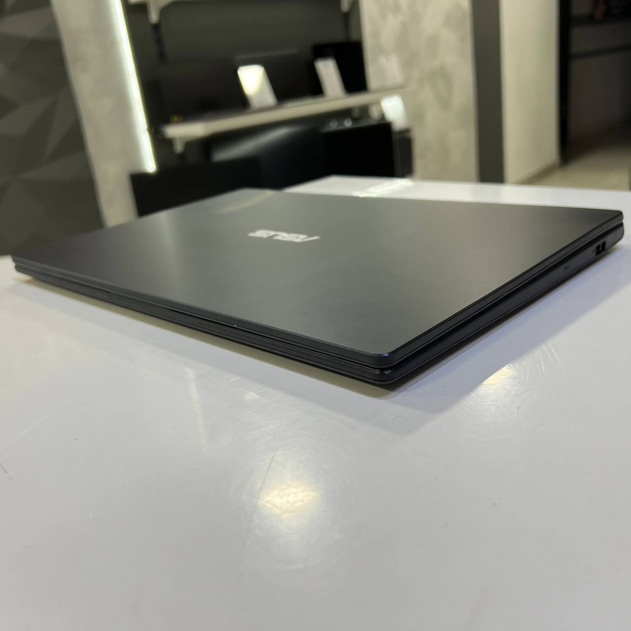 Asus VivoBook Intel Pentium Silver N5030/4Gb/128Gb SSD/Win11 (вживаний)