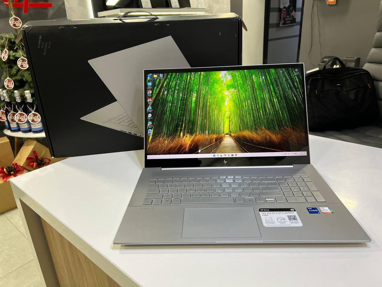 HP ENVY 17 Intel Core i7-1255U/16Gb/512Gb SSD/Win11