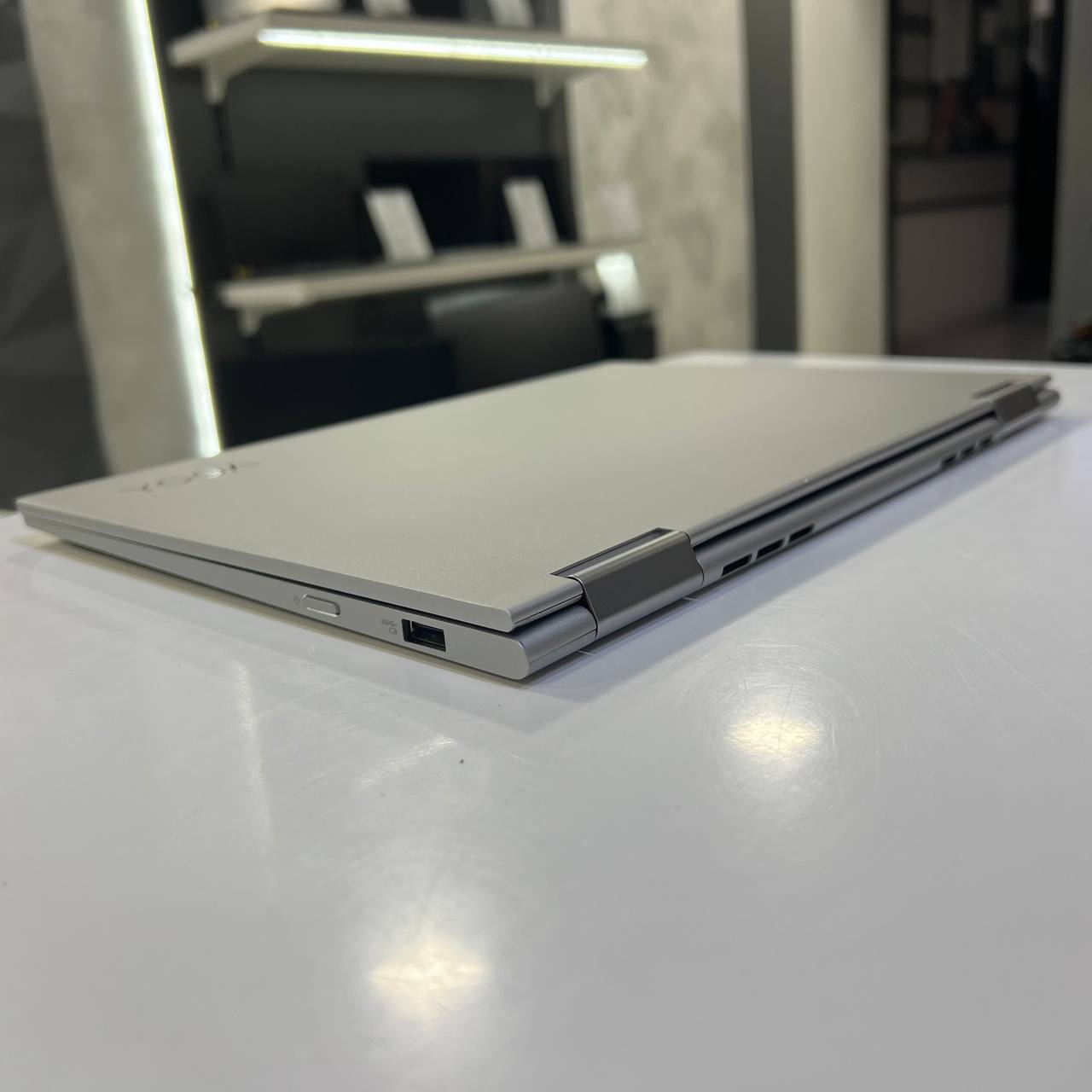 Lenovo Yoga 730 Intel Core i5-8250U/8Gb/256Gb SSD/Win11 (вживаний)