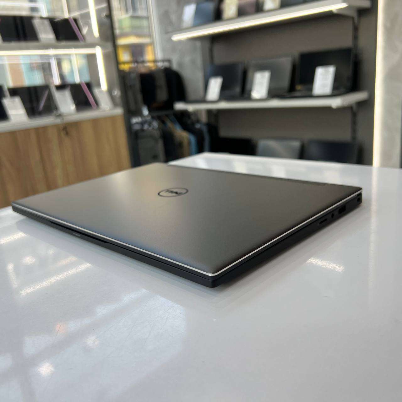 Dell Latitude 7370 Intel Core M7-6Y75/16Gb/256Gb SSD/Win10 (вживаний)