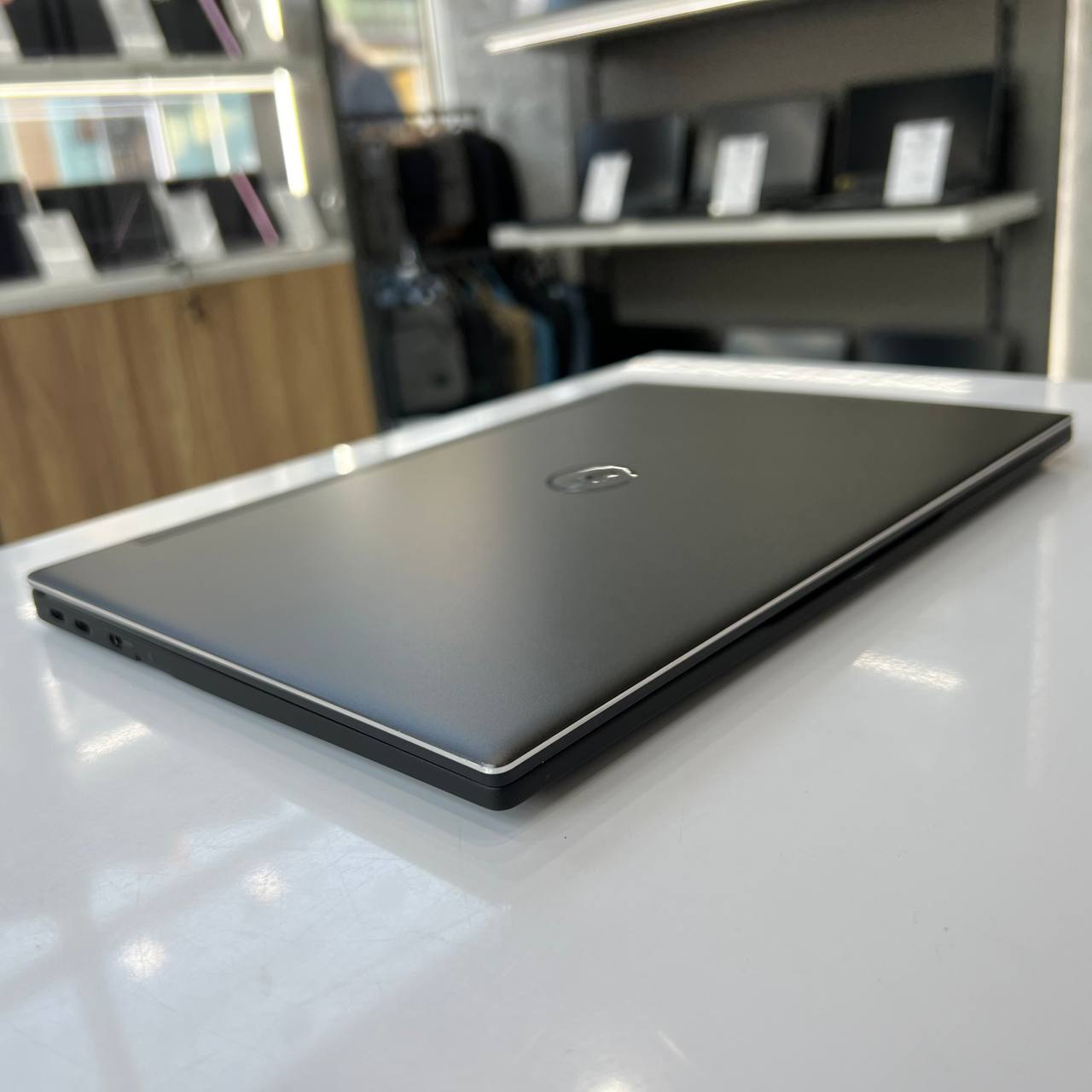 Dell Latitude 7370 Intel Core M7-6Y75/16Gb/256Gb SSD/Win10 (вживаний)