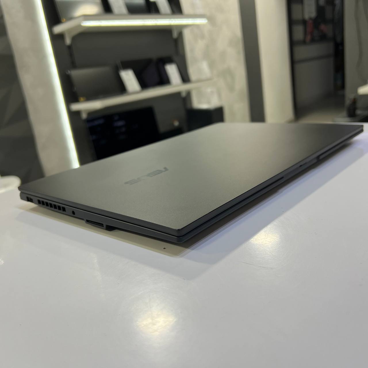 Asus Creator Laptop Q530 Intel Core i7-13620H/RTX3050 6Gb/16Gb/512Gb SSD/Win11 (вживаний)