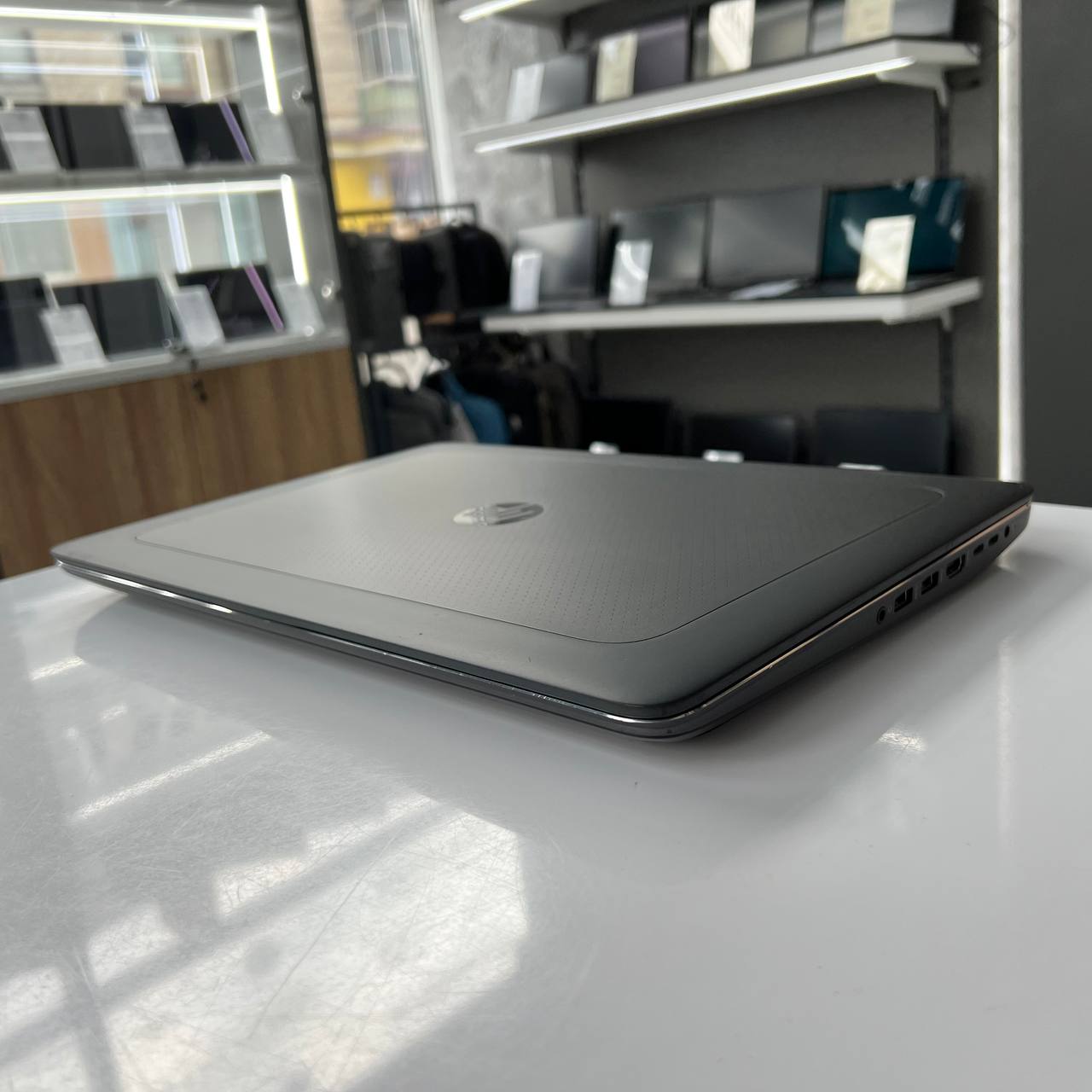 HP Zbook G3 Intel Core i7-6820HQ/M1000M 2Gb/16Gb/256Gb SSD/Win10 (вживаний)
