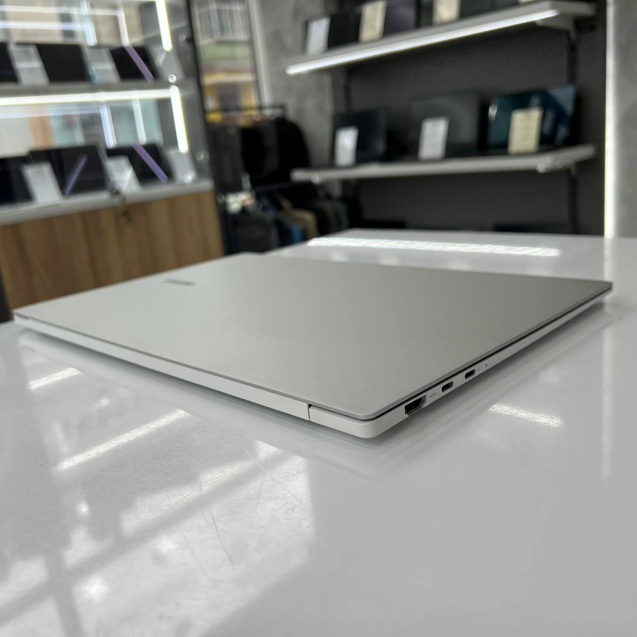 Samsung Galaxy Book Pro Intel Core i5-1135G7/8Gb/512Gb SSD/Win11 (вживаний)