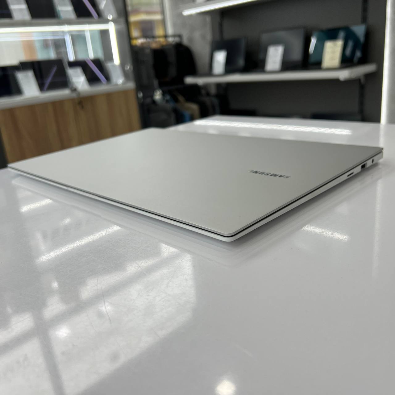 Samsung Galaxy Book Pro Intel Core i5-1135G7/8Gb/512Gb SSD/Win11 (вживаний)