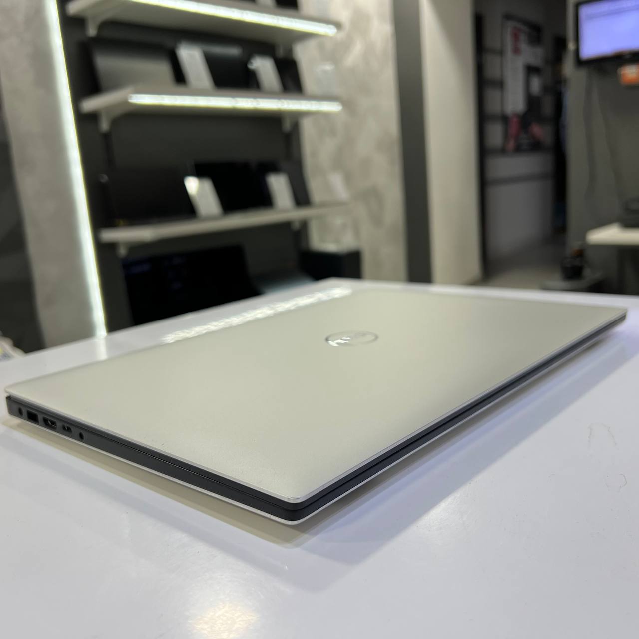 Dell Precision 5530 Intel Core i7-8850H/P1000 4Gb/16Gb/512Gb SSD/Win11 (вживаний)