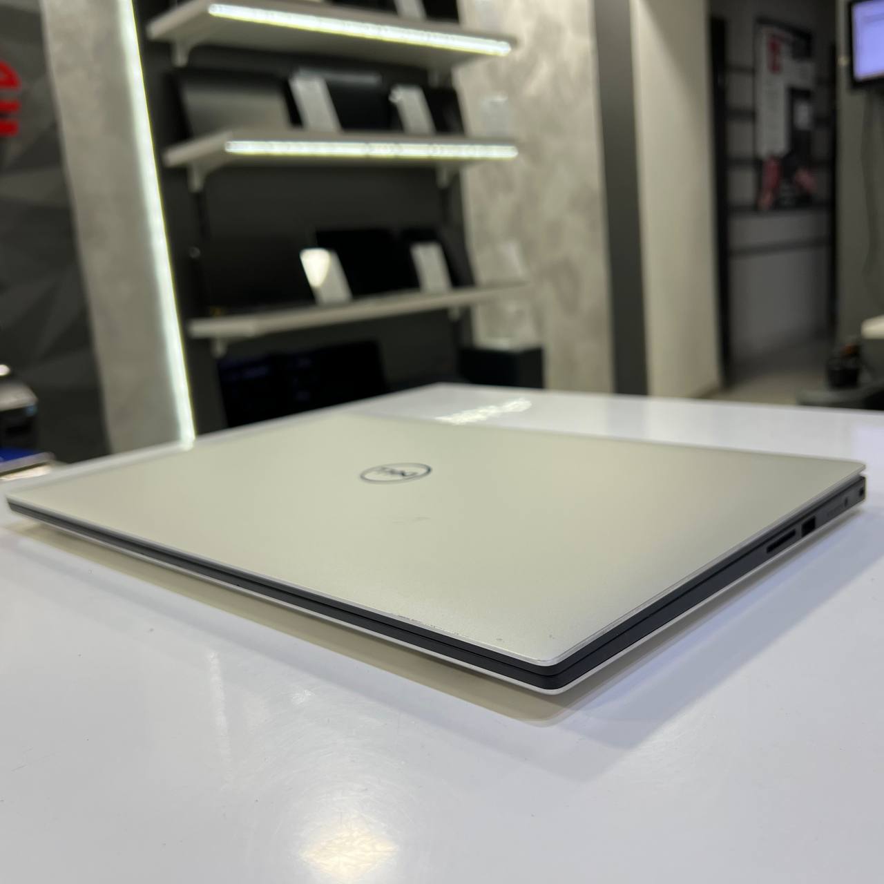 Dell Precision 5530 Intel Core i7-8850H/P1000 4Gb/16Gb/512Gb SSD/Win11 (вживаний)