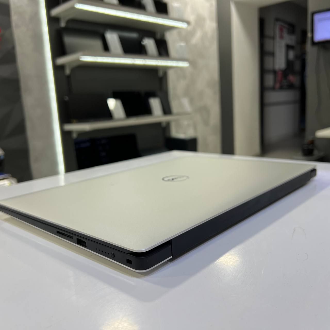 Dell Precision 5530 Intel Core i7-8850H/P1000 4Gb/16Gb/512Gb SSD/Win11 (вживаний)