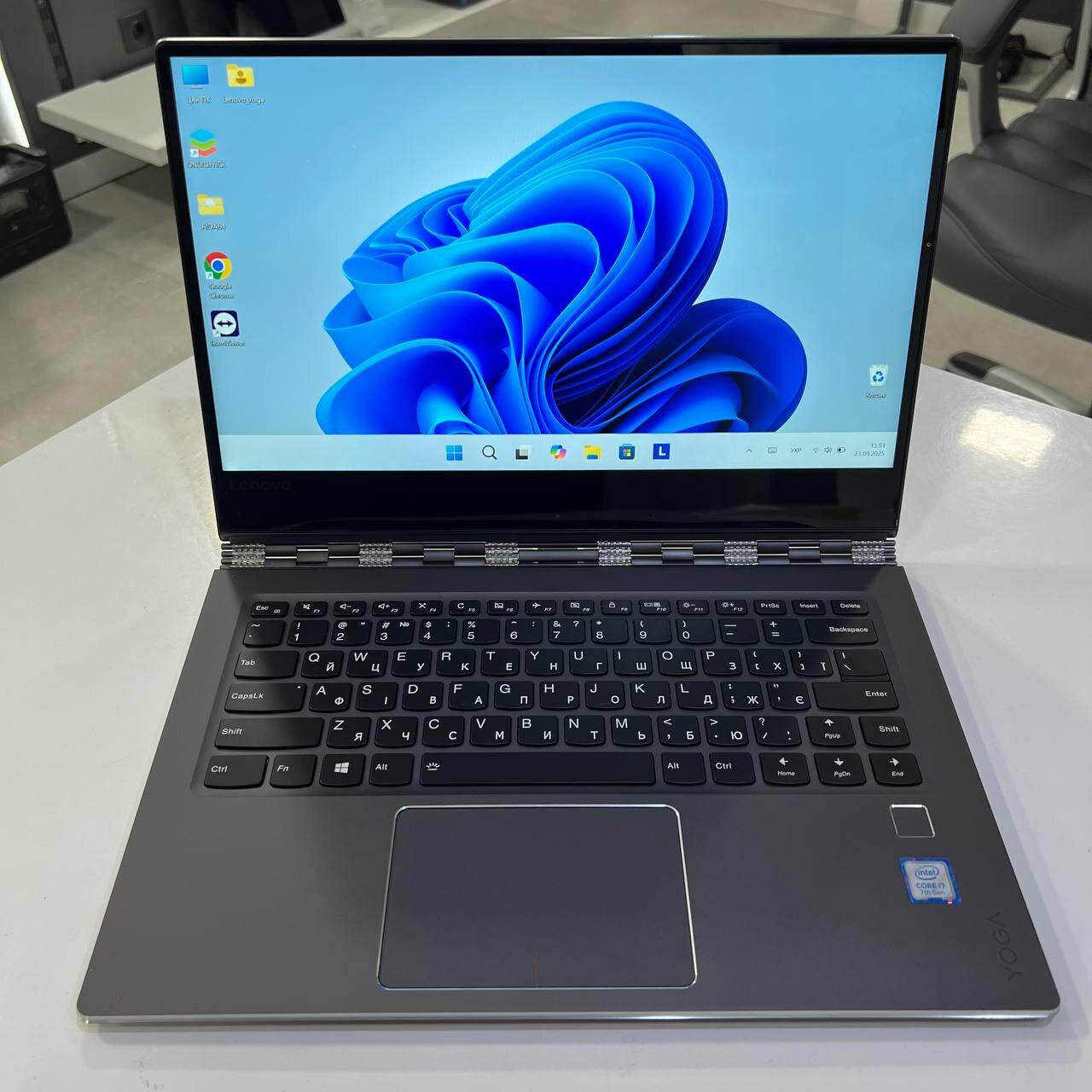 Lenovo Yoga 910-13IKB Intel Core i7-7500U/8Gb/256Gb SSD/Win11 (вживаний)