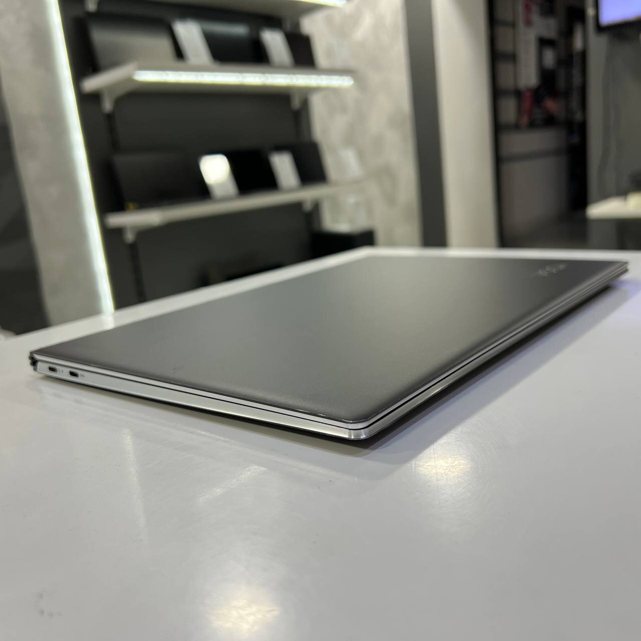 Lenovo Yoga 910-13IKB Intel Core i7-7500U/8Gb/256Gb SSD/Win11 (вживаний)