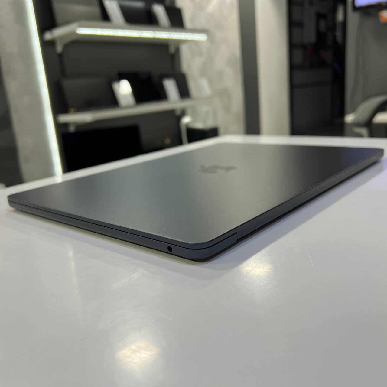 Apple MacBook Air A3241 (2025) Apple M4/16Gb/256Gb SSD/Sequoia (вживаний)