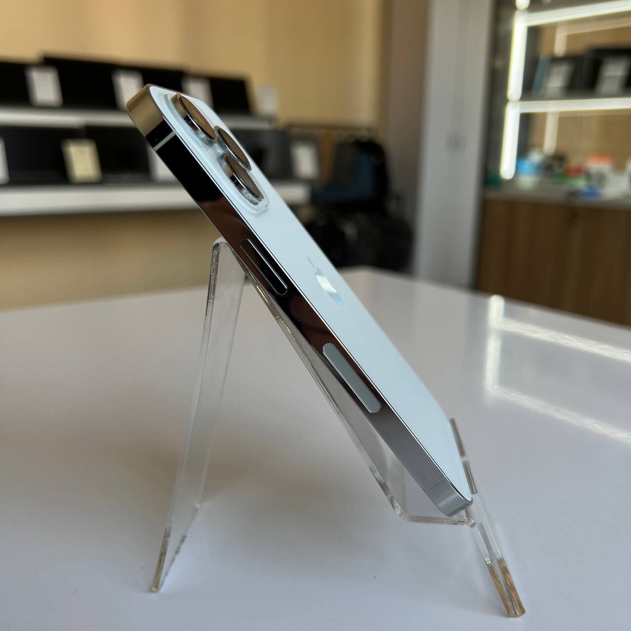 Apple iPhone 14 Pro 128 Gb Silver (e-Sim) (вживаний)