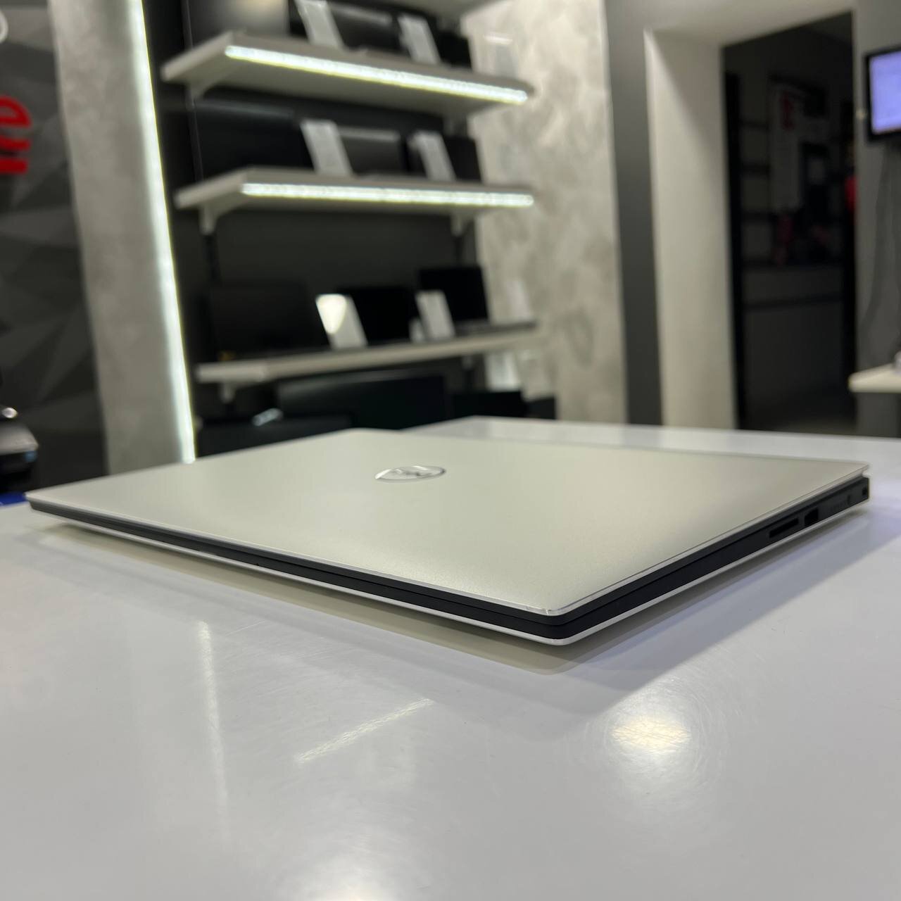 Dell XPS 15 7590 Intel Core i7-9750H/GTX1650 4GB/32Gb/512Gb SSD/Win11 (вживаний)